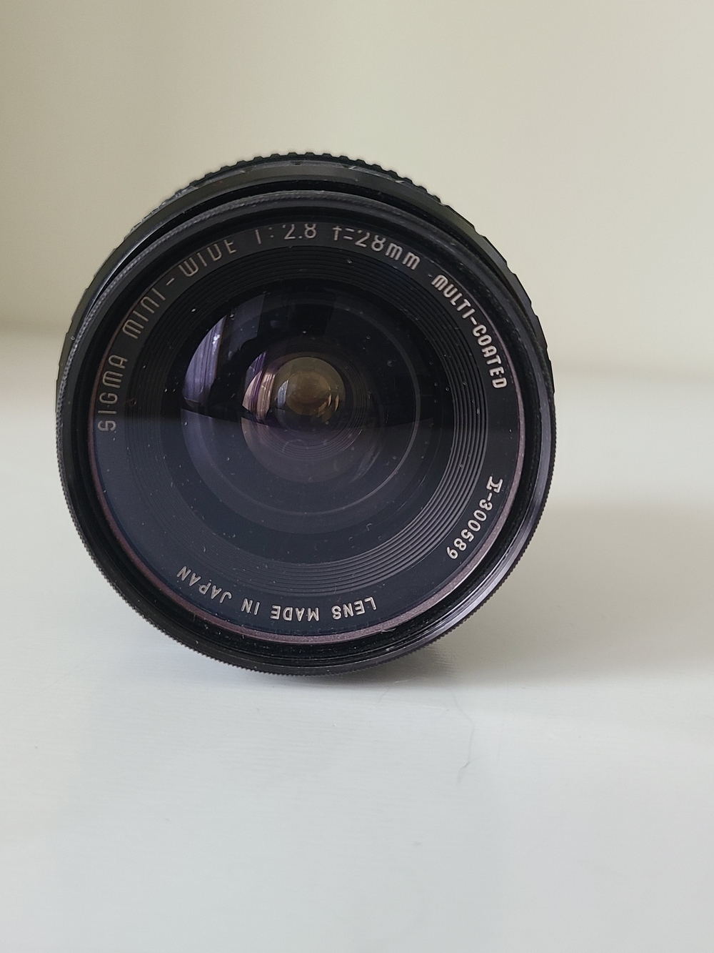 Sigma Beauty 28mm f/2.8 Mini-Wide Multi-Coated Lens - Black